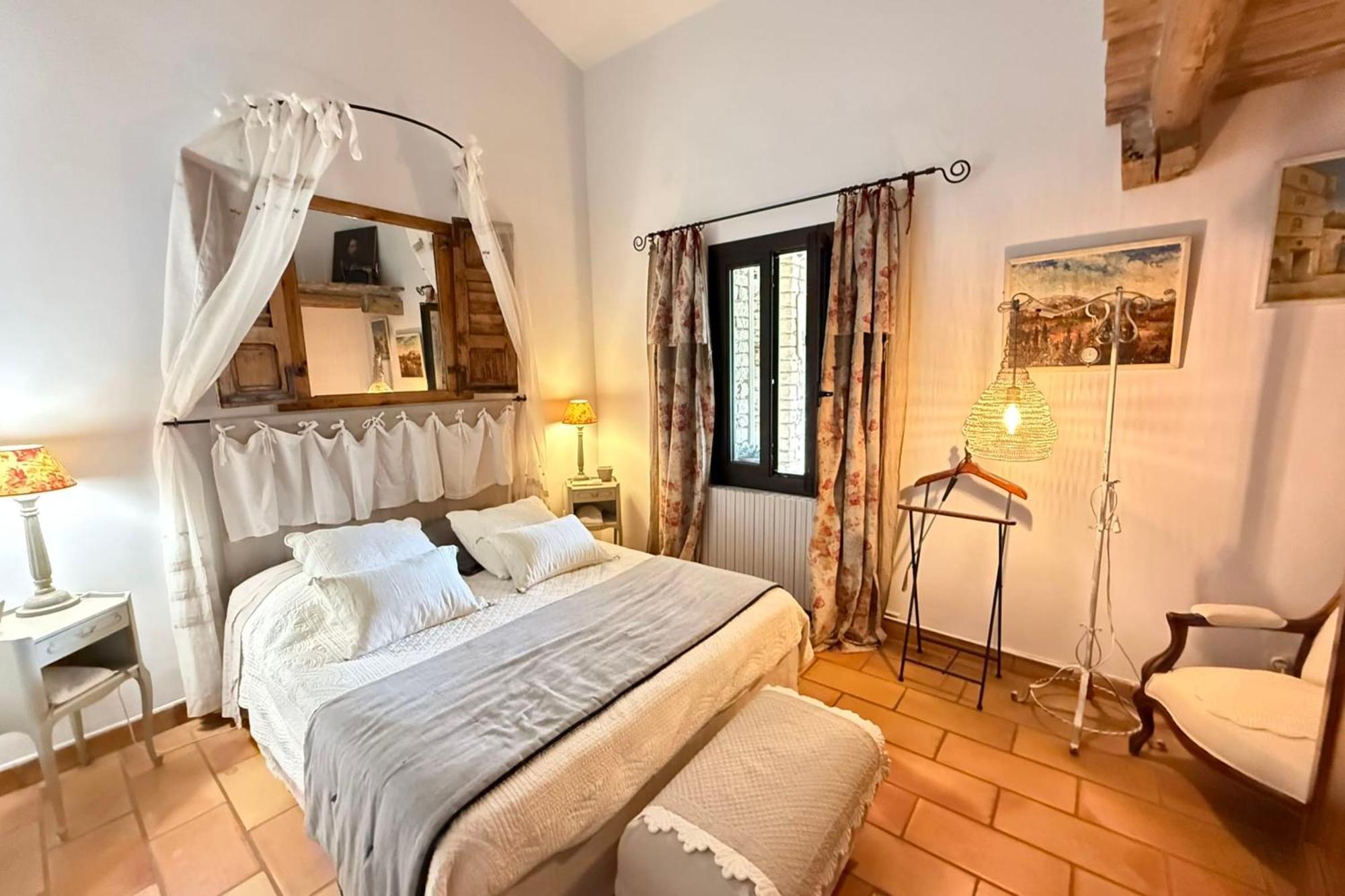 Beautiful Provencal Villa With Pool And Jacuzzi Lacoste  Luaran gambar
